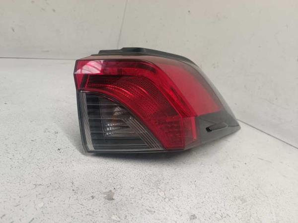 FEU ARRIERE DROIT TOYOTA - Vue 1